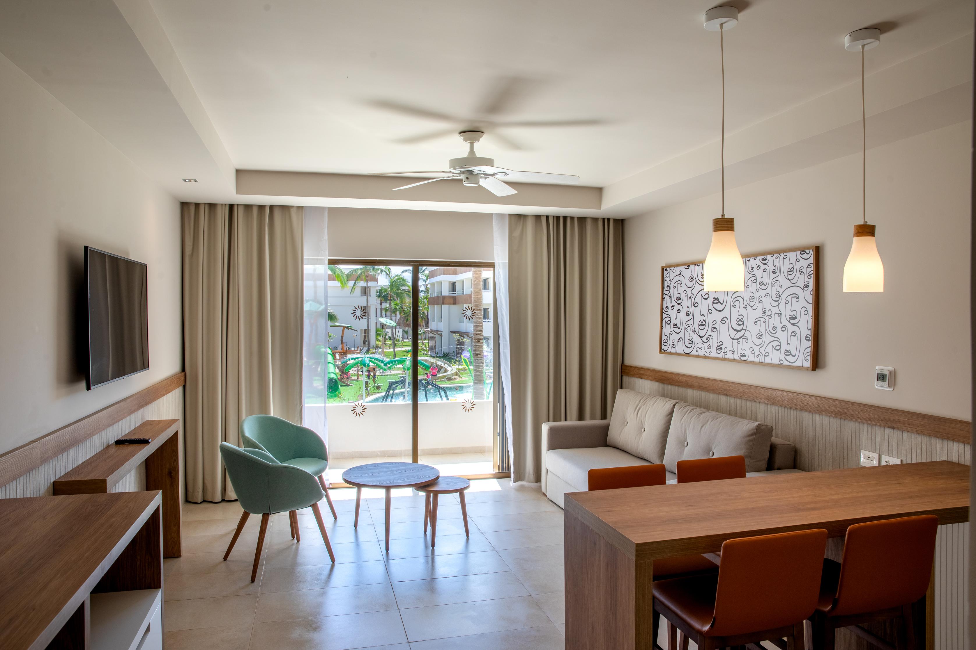 บาเอีย ปรินซิเป แกรนด์ ตูลุม - ออล อินคลูซีฟ Hotel Riviera Maya ภายนอก รูปภาพ Living room in a suite at the Hard Rock Hotel