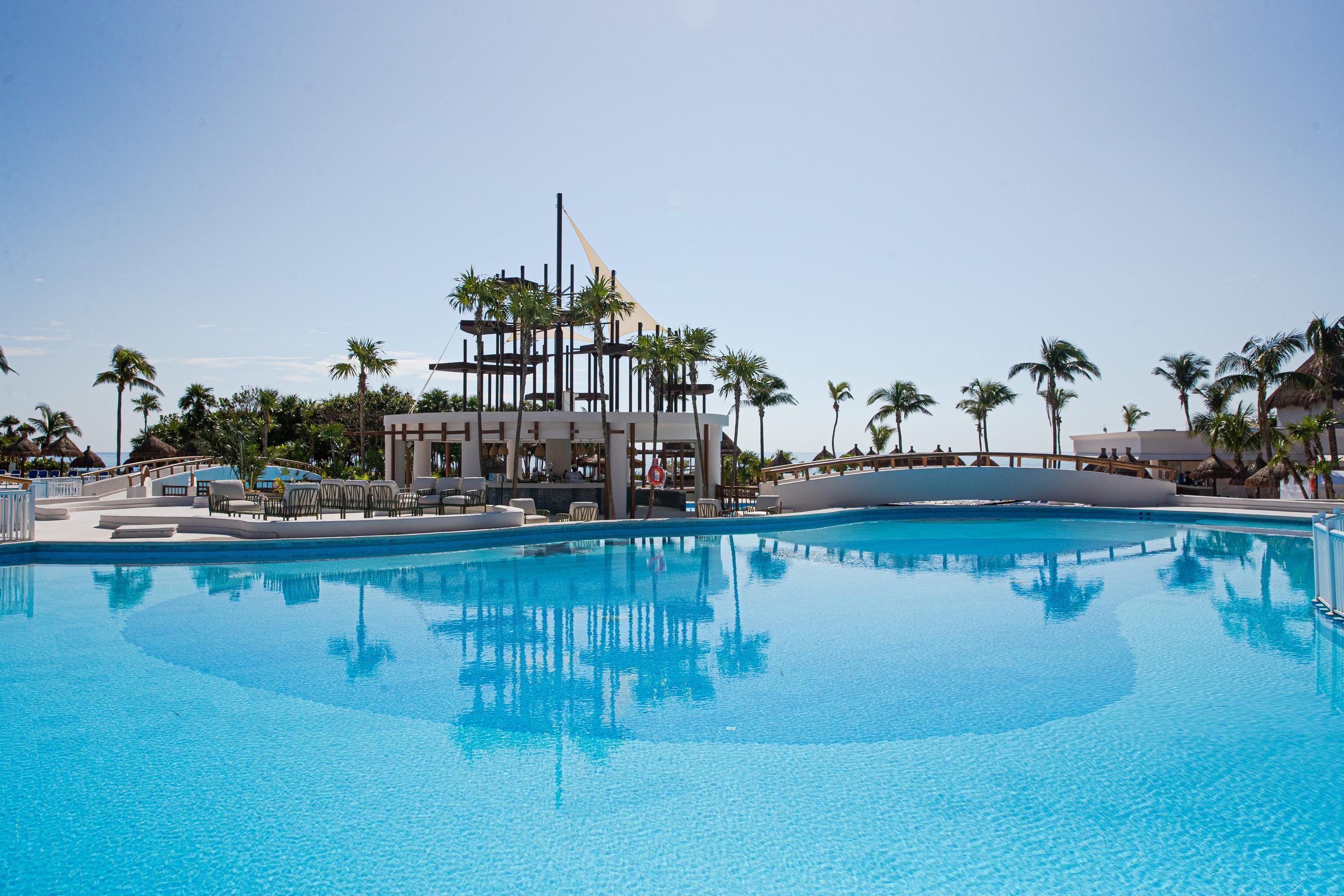 บาเอีย ปรินซิเป แกรนด์ ตูลุม - ออล อินคลูซีฟ Hotel Riviera Maya ภายนอก รูปภาพ The pool at the resort