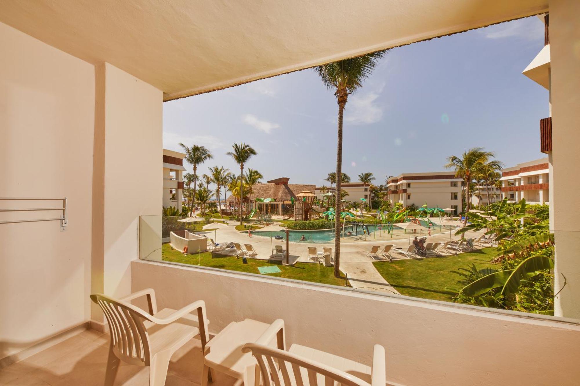 บาเอีย ปรินซิเป แกรนด์ ตูลุม - ออล อินคลูซีฟ Hotel Riviera Maya ภายนอก รูปภาพ Balcony view of the pool at the Grand at Moon Palace